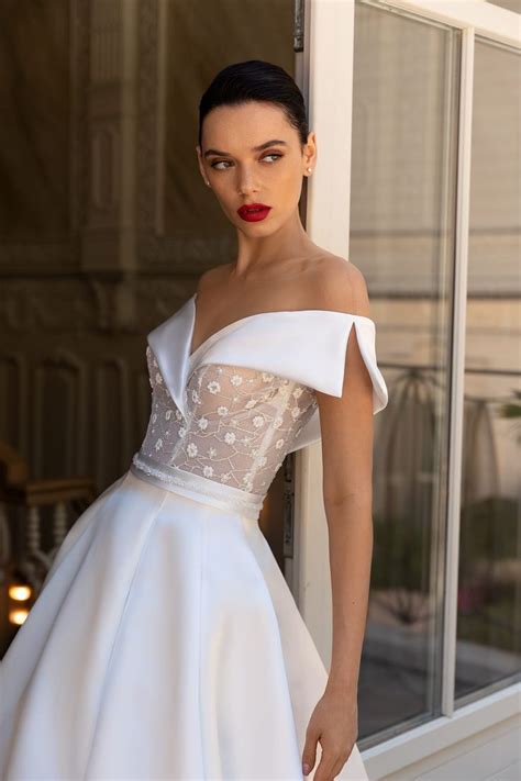 A Line Lace Wedding Dress Affectia Wedding Dress By Ida
