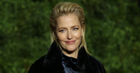 Gillian leigh anderson, obe (born august 9, 1968) is an american actress. Gillian Anderson jako Margaret Thatcher w „The Crown"