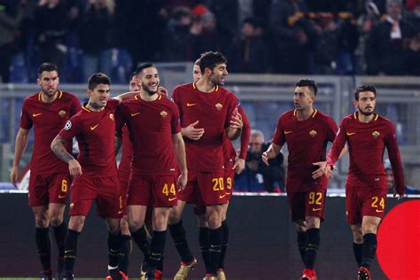 {{ mactrl.hometeamperformancepoll.totalvotes + mactrl.awayteamperformancepoll.totalvotes }} votes. Nhận định Roma vs Inter Milan, 2h30 ngày 3/12: Danh dự đất ...