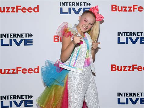 Jojo Siwa Says She Would Technically Call Herself Pansexual But Is Still Figuring Out Her