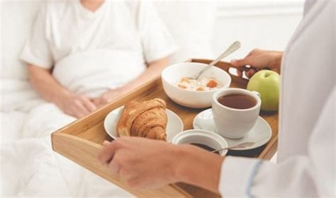 Lượng nước tiểu giảm, thậm chí vô niệu khi suy thận cấp nặng hay suy thận mạn giai đoạn hầu hết chứng tiểu nhiều không do các bệnh nguy hiểm nhưng gây phiền toái trong sinh hoạt, công việc, mất ngủ… Ung Thư Tuyến Giáp Thể Nhú Là Gì? Nguy Hiểm Không?