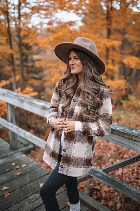 Cute Fall Hiking Outfit Hiking Outfit Fall Fall Photo Shoot Outfits Edgy Fall Outfits