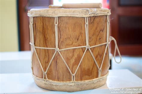Caja O Tambora Instrumento Del Folclore Panameño Daniel Sánchez Q