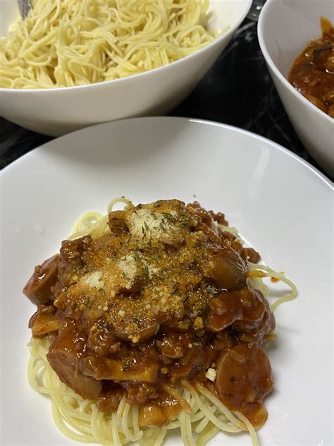 Sos bolognaise) adalah sos yang berasaskan daging untuk pasta berasal di bologna, itali. Resepi Aunthetic Spaghetti Bolognese Macam Dicafe Buat ...