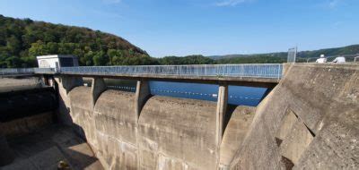 Das ist das tolle an kurzfristigen touren: Rurtalsperre Schwammenauel (Staudamm) Und Rurstausee ...