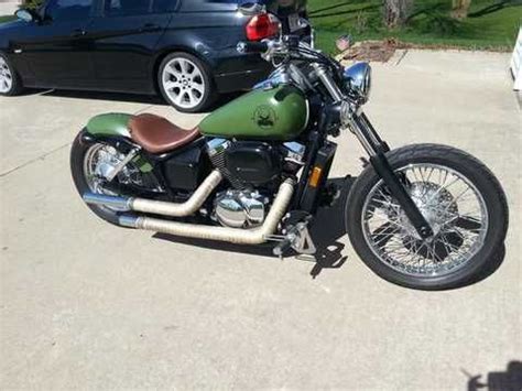 Hey bobber fans, i am looking into buying a honda shadow real soon and need help deciding on either to get a 750 or a 600vlx. 2002 Honda Shadow Spirit 750 Custom Chopper | Honda shadow ...