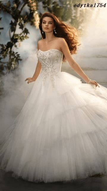 Find derivations skins created based on this one. dreamies.de | Brautkleid prinzessin, Cinderella brautkleid ...