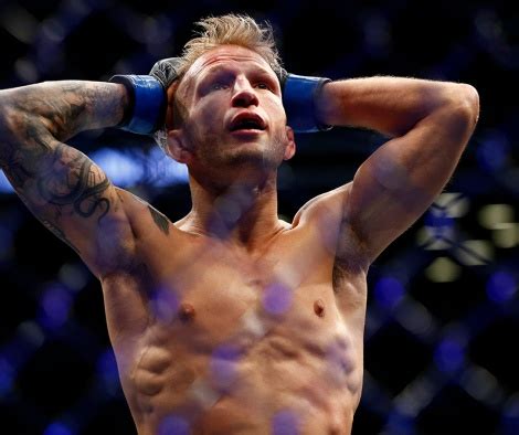 Latest on tj dillashaw including news, stats, videos, highlights and more on espn. TJ Dillashaw doet vrijwillig afstand van UFC ...