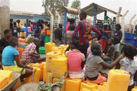 Estamos A Beber água Do Lixo Em Luanda Angola24horas Portal De Noticias Online