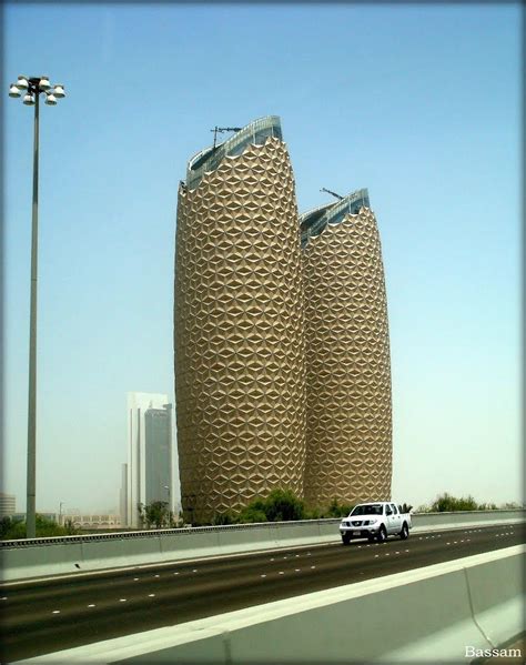 The Coccoonsadic Hq In Abu Dhabi Amazing Architecture Roadside