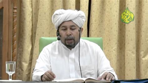 Umat islam memperingati maulid nabi pada tanggal 12 rabiul maulid nabi adalah peringatan hari lahir nabi muhammad saw dari pasangan sayyidah aminah dan abdullah. Ustaz Ahmad Basri - Kelahiran Nabi Muhammad SAW - YouTube