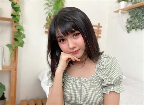 Selamat berbuka puasa semuanya !! Sarah Viloid Skandal Dan Link Sarah Viloid Viral ...