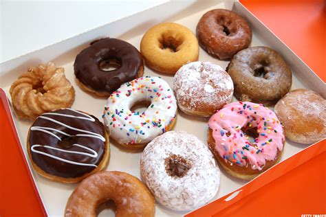 Krispy Kreme Kkd Dunkin Donuts Dnkn Giving Away Free Doughnuts On