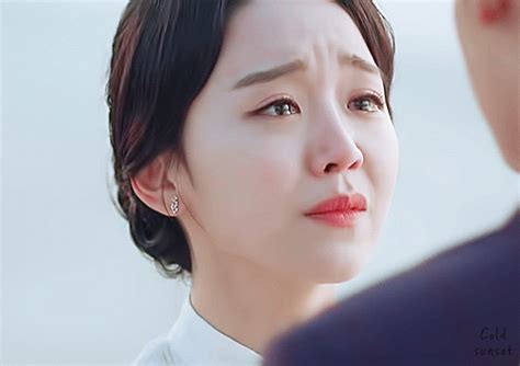 Share the best gifs now >>>. 181203 드라마 사의찬미 이종석 신혜선 움짤2.gif