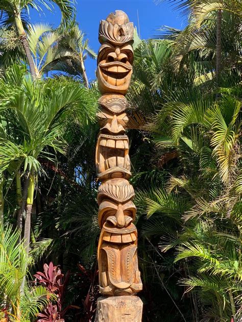 Tiki Totem Pole In Maui Hawaii Hi Usa Hawaii Photo Art Print
