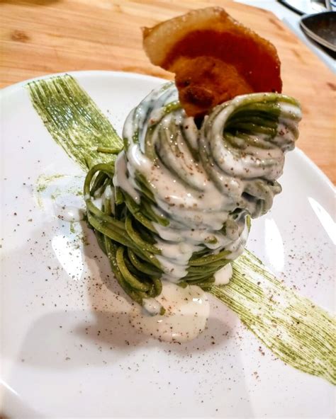 Per la salsa brodo vegetale ml.200 burro g.30 tartufo nero (fenico) g.30. SPAGHETTI CREMA DI CAVOLO NERO, FONDUTA DI PECORINO E ...