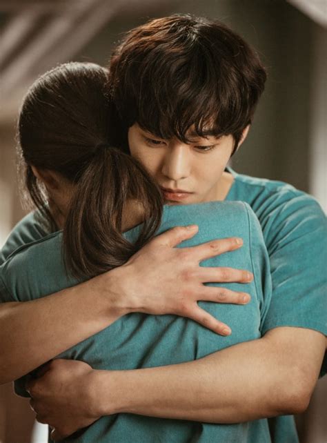 Ahn Hyo Seop Soothes An Upset Lee Sung Kyung With A Tight Embrace In