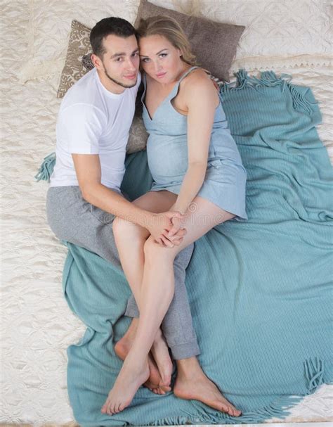 Pregnant Woman And Her Husband Stock Image Image Of Attractive Long 102994511