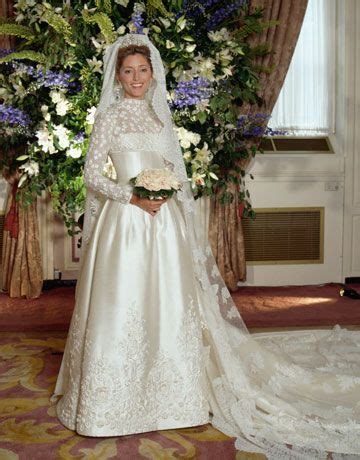 Paola maria sascha koslowski alle infos zur hochzeit hier. Iconic Royal Wedding Gowns | Royal wedding dress, Royal ...