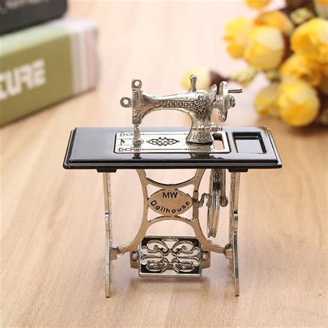 Miniature Vintage Sewing Machine Tiny Must Haves