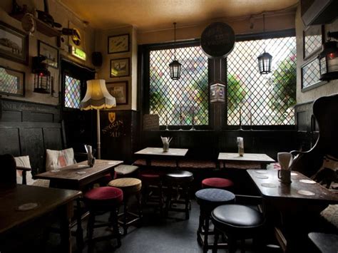 Londons Best Historic Pubs Pub Decor Pub Interior Irish Pub Decor
