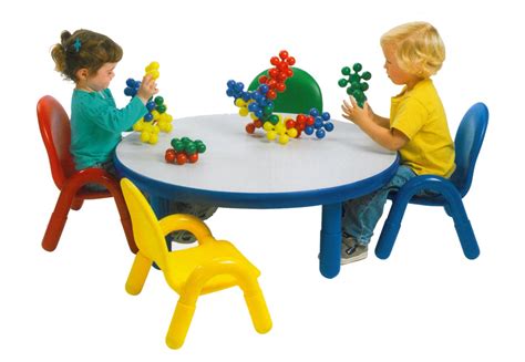 Delta children mysize kids' wood table and chair set 2 chairs included. Perfect Table And Chair Set For Toddlers - HomesFeed