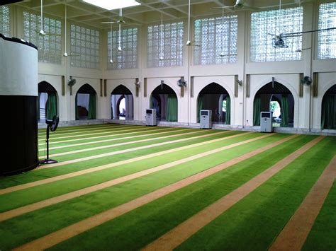 Ia menjadi pusat ibadat bagi masyarakat setempat. L.I.H.M.Y: Masjid TTDI