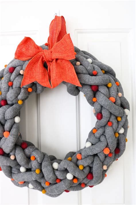 How To Arm Knit Fall Yarn Wreath Tutorial Darice Blog Fall Yarn