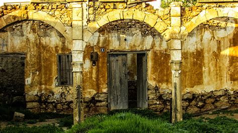 Free Photo Cyprus Paralimni Old House Traditional Ruins