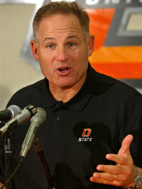 Les Miles Voice Cracks While Defending Oklahoma State