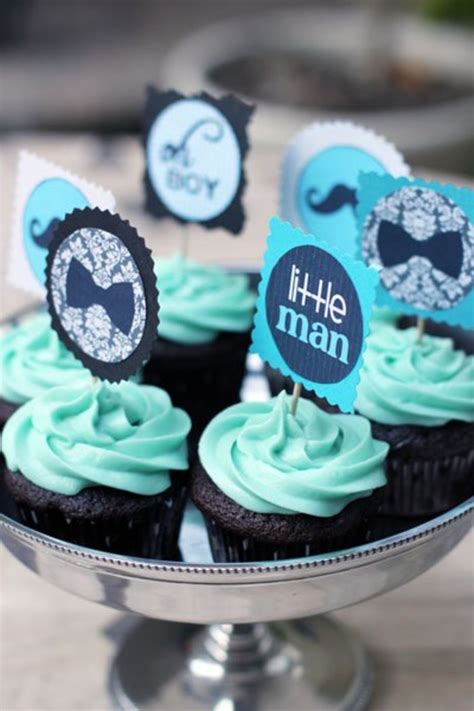 So we're going to start with the narrow end facing up and the fatter end facing down. 10 Amazing Baby Shower Cupcake Ideas