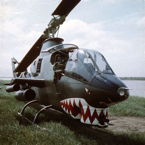 Bell Ah 1 Cobra Helicopter Vietnam War Photos Vietnam War Vietnam