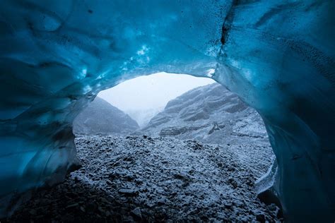 12 Incredible Photos Of An Icelandic Glacier That Will Make You Want To