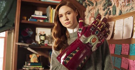 Inside Scots Star Karen Gillans Quirky La Home With Dolls Horror And