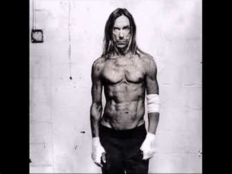 intro am f c g am f c e / 1st verse am f c g i am the passenger am f c e and i ride and i ride am f c g i ride through the city back streets am f c e i see the stars come out of the sky. Iggy Pop - Louie Louie - YouTube