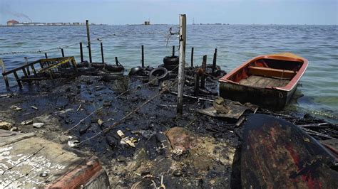 El Lago De Maracaibo Un Constante Derrame De Crudo Radio Onda Azul