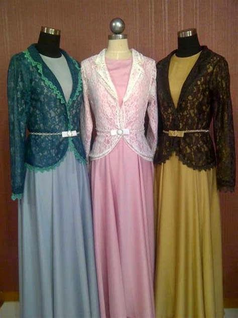Gamis islami ia adalah seorang muslimah yang baik. Wanita Muslimah Semakin Cantik Dengan Busana Model Gamis ...