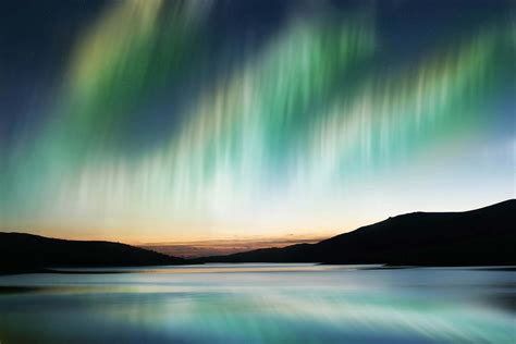 What Causes The Northern And Southern Lights Britannica