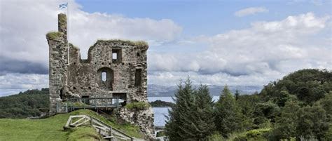 Tarbert Castle On A Hill Above The Harbour A Bruce Castle Mclean Scotland