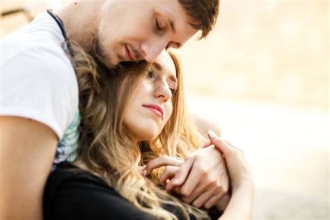 These 9 Different Types Of Hugs Reveal What Your Relationship Is Really Like Hack Spirit