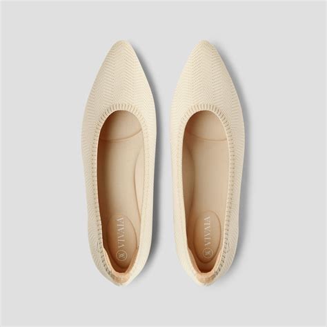 Aria5° Inspiration Pointed Toe Ballet Flats With Arch Support In Ivory