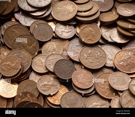 Loose Change Uk 1 Penny And 2 Penny Copper Coins Stock Photo Alamy