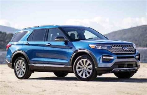 There are plenty of hard plastics, and the cabin feels a step or two behind the most upscale interiors in the class. Arsip Untuk Kategori 2021 ford explorer interior colors