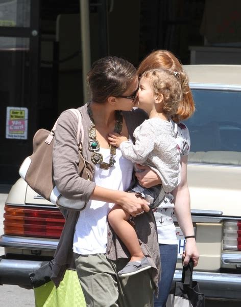 Jessica Alba And Daughter Honor Marie Pictures Shopping In Los Angeles Sighting Photos And Pics