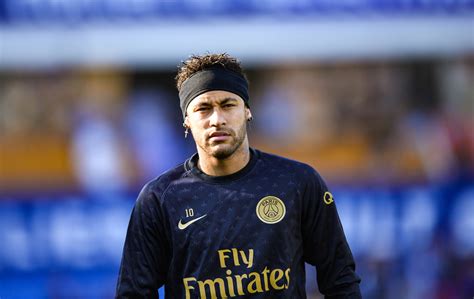 Neymar pledges future to psg and urges mbappe to sign new contract. Após polêmica, Neymar tem partida apagada em derrota do PSG