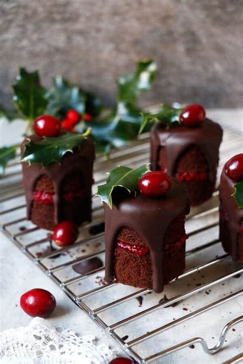 See more ideas about mini desserts, miniature food, miniatures. 9 Mini Desserts You Can Enjoy The Entire Holiday Season