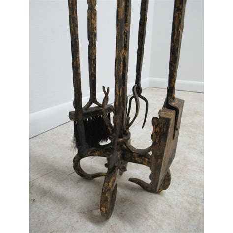 We list our gold finish fireplace tools here to make it easy for you to find the gold fireplace tool set of your choice. Antique Italian Hand Hammered Wrought Iron Gold Gilt Fireplace Tools Set | Chairish