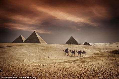 egypt approves £400 fines for people who pester tourists egypt travel egypt tours pyramids egypt