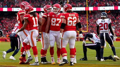 New Injury Emerges For Key Chiefs Offensive Starter