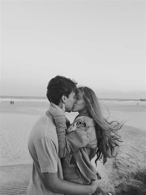 Teen Couple Kissing On The Beach Ig Milyschech Teenage Couples